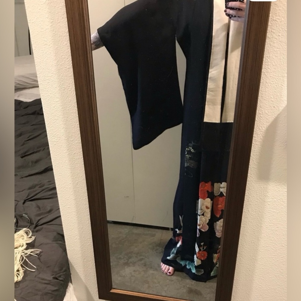 Vintage Kimono - Picture 13 of 15
